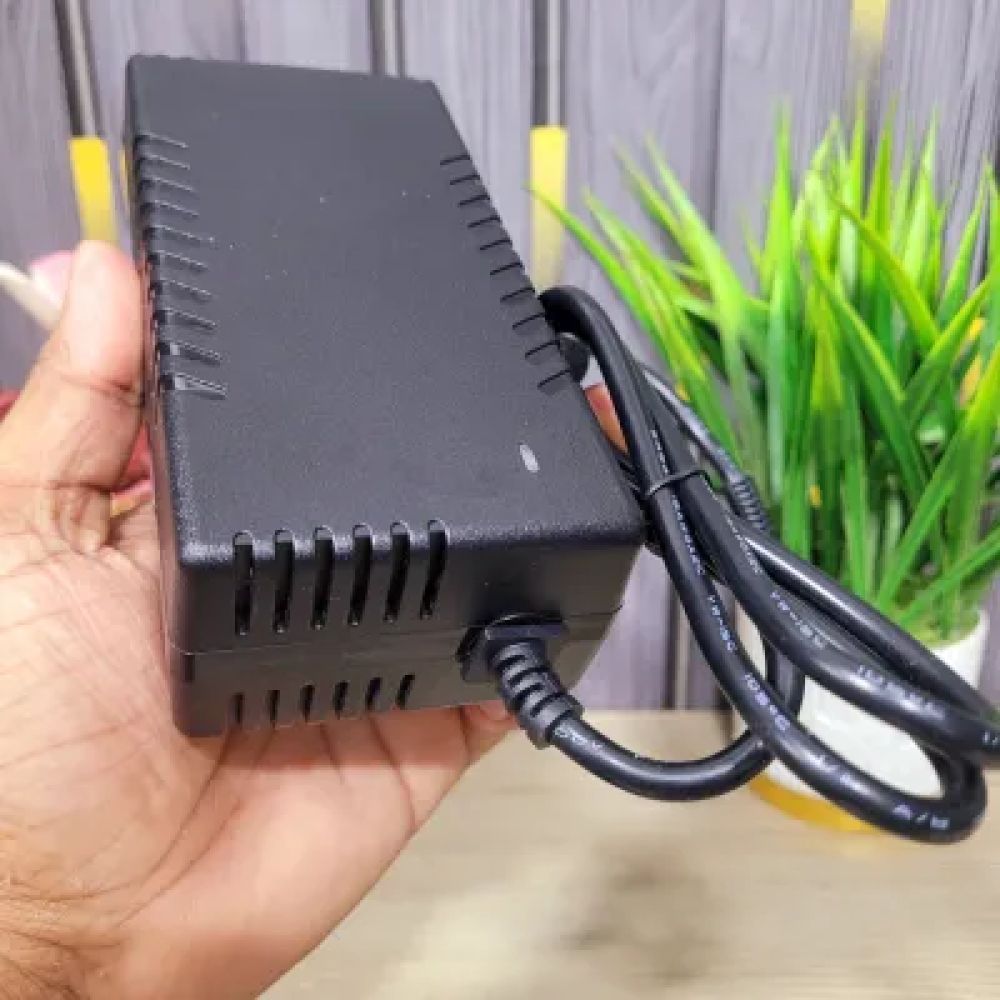14.6V 15A LiFePO4 Battery Charger | 12V 4S Lithium Iron Phosphate Battery Charger