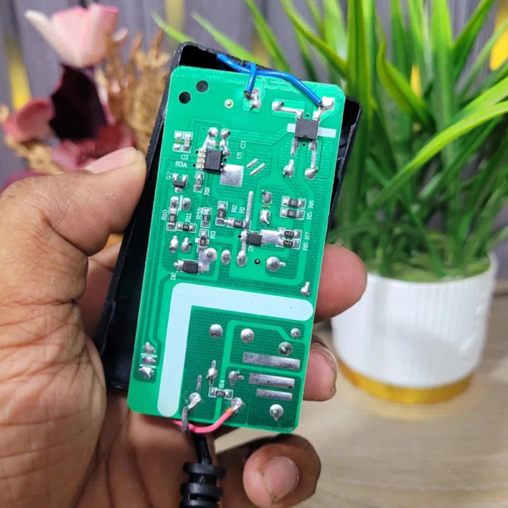 12.6V 3A Li-ion Charger for 3S Battery Pack Actual Output 2.5A