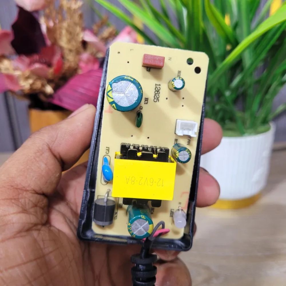 12.6V 3A Li-ion Charger for 3S Battery Pack Actual Output 2.5A