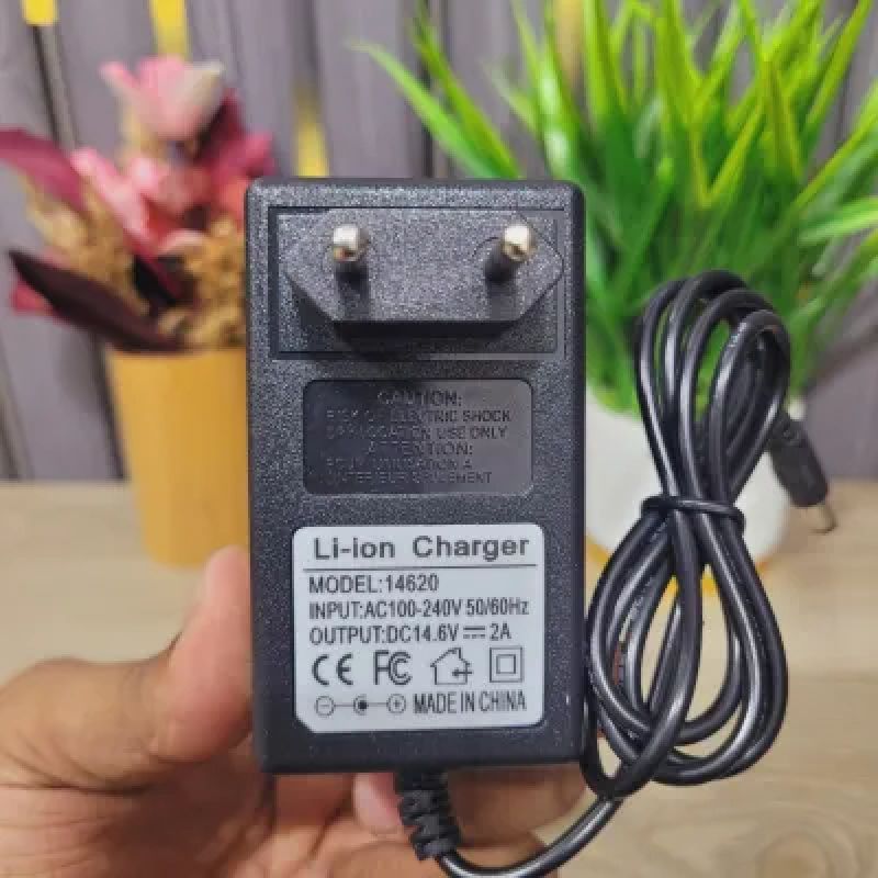 14.6V 2A Li-Ion LiFePO4 Battery Charger 4S 12V with Overcharge Protection